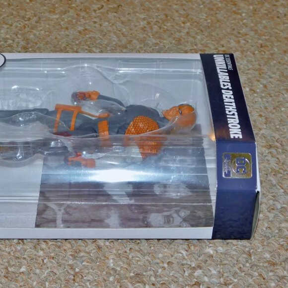 2022 DC Direct Essentials DCeased 7" Unkillables Deathstroke Figure MIB New - Picture 6 of 10